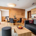 Alpinhotel Pacheiner Hotel 4*